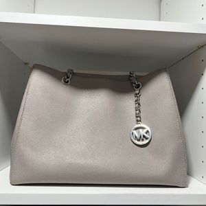 Like new Michael Kors purse